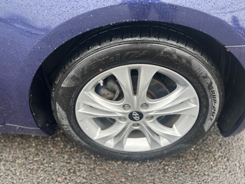 Photo 27 of this HYUNDAI SONATA