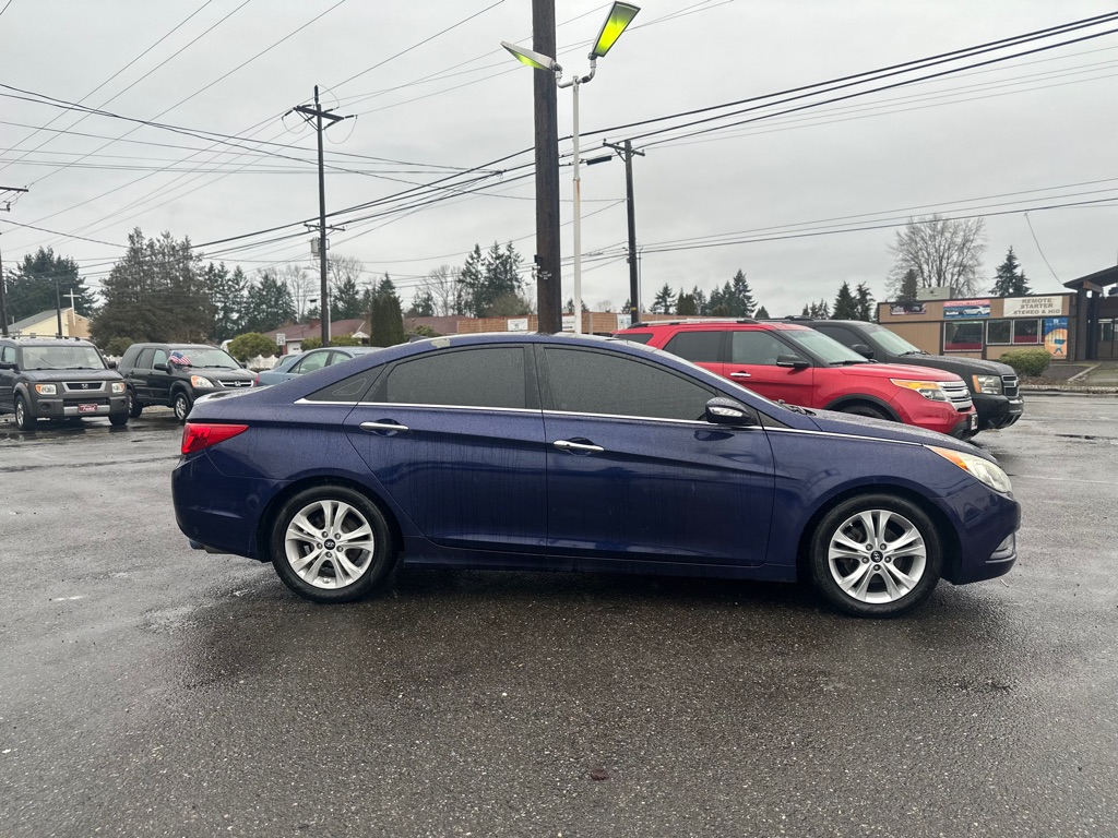 Photo 2 of this HYUNDAI SONATA