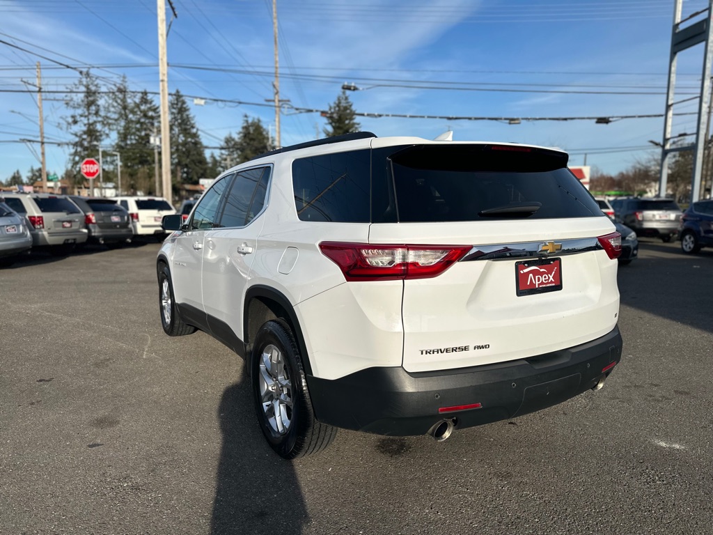 Photo 8 of this CHEVROLET TRAVERSE