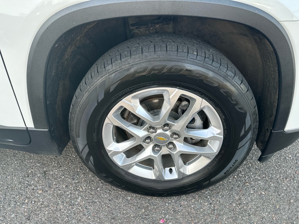 Photo 27 of this CHEVROLET TRAVERSE