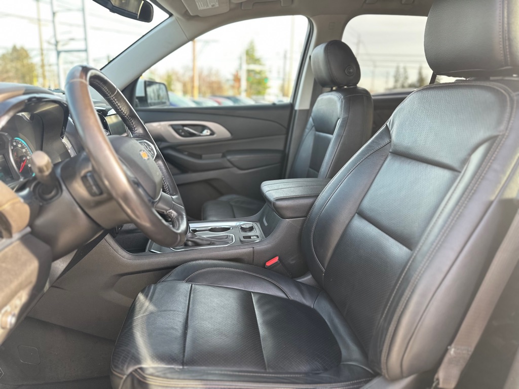 Photo 12 of this CHEVROLET TRAVERSE