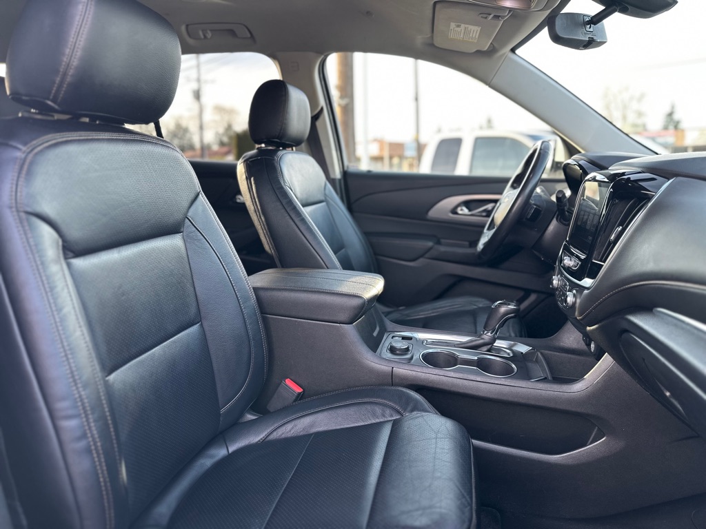 Photo 25 of this CHEVROLET TRAVERSE