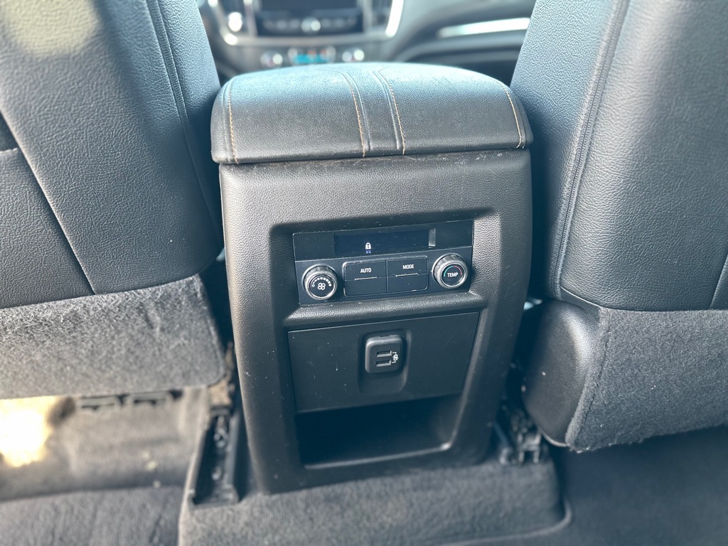 Photo 21 of this CHEVROLET TRAVERSE