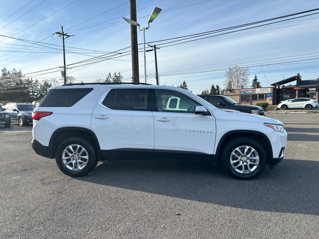 Photo 4 of this CHEVROLET TRAVERSE