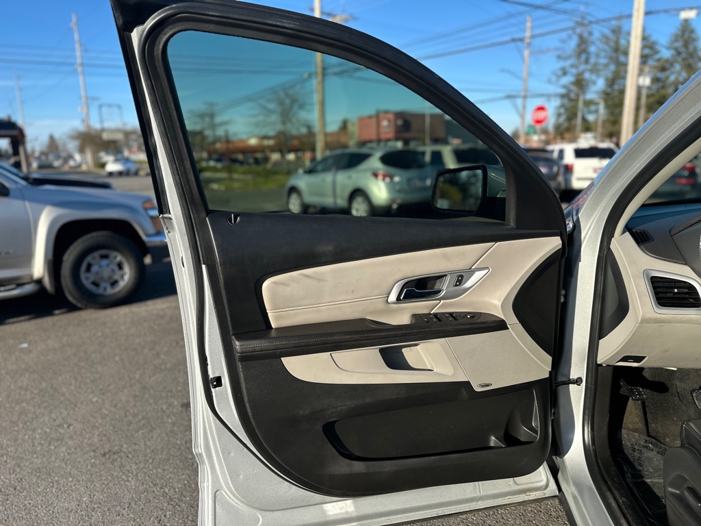 Photo 10 of this GMC TERRAIN