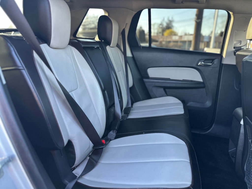 Photo 23 of this GMC TERRAIN