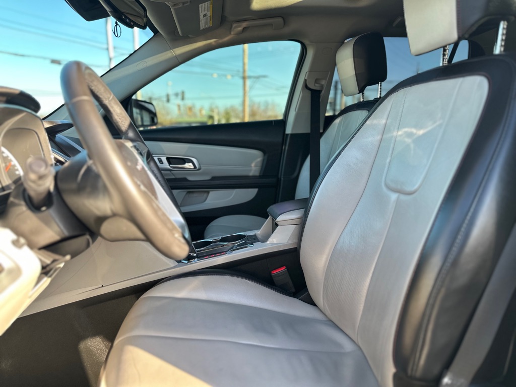 Photo 12 of this GMC TERRAIN
