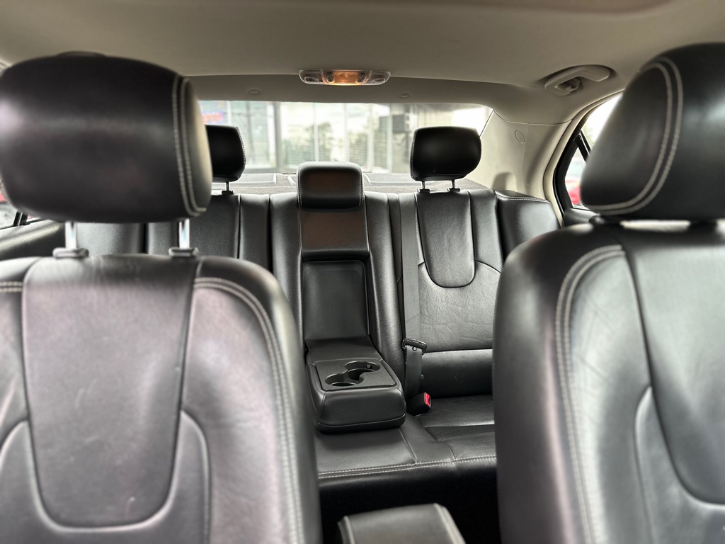 Photo 25 of this FORD FUSION