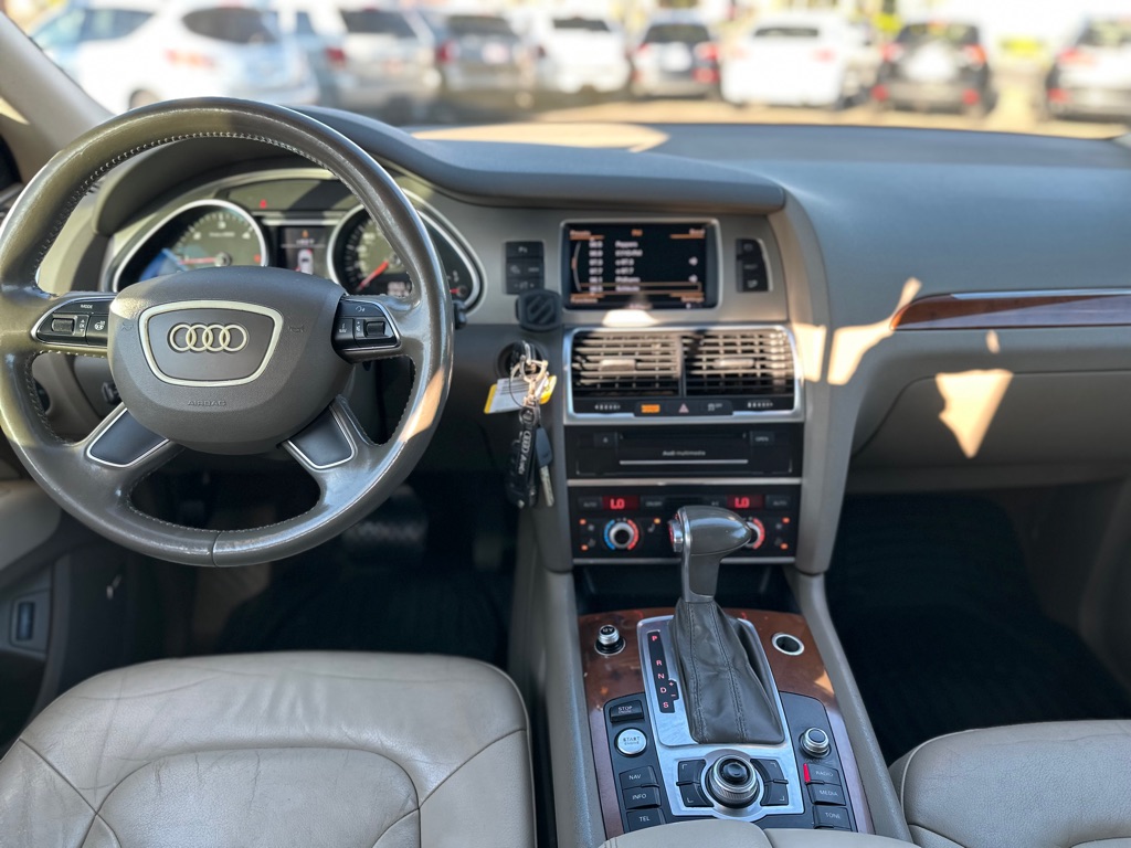 Photo 19 of this AUDI Q7