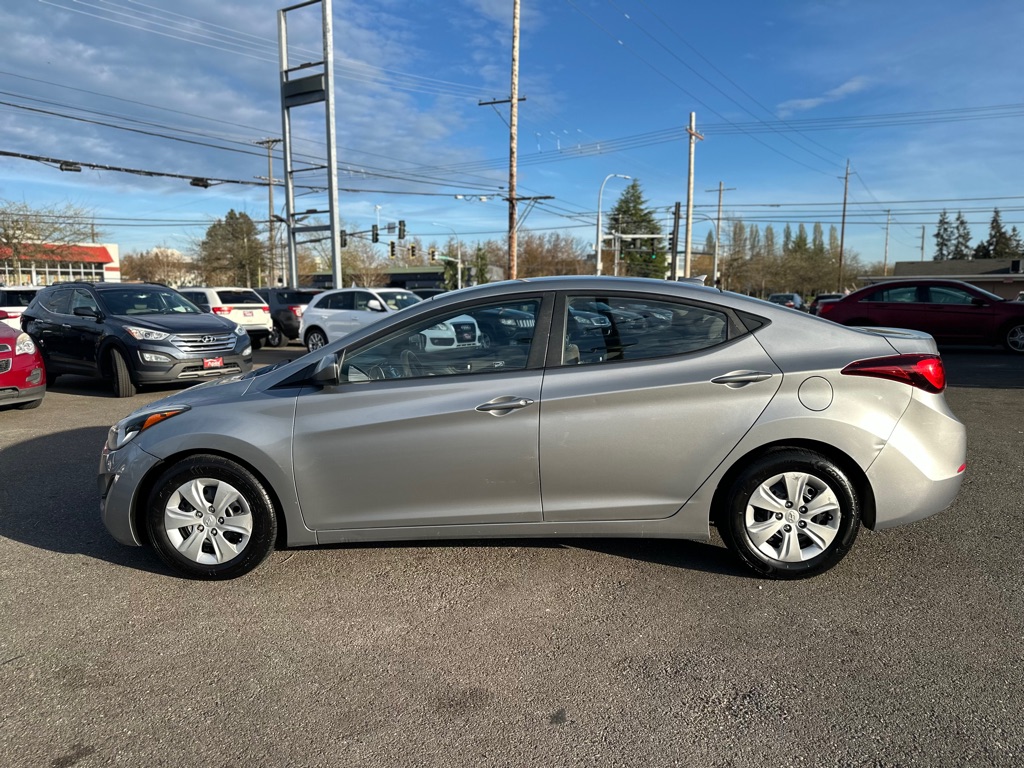 Photo 10 of this HYUNDAI ELANTRA