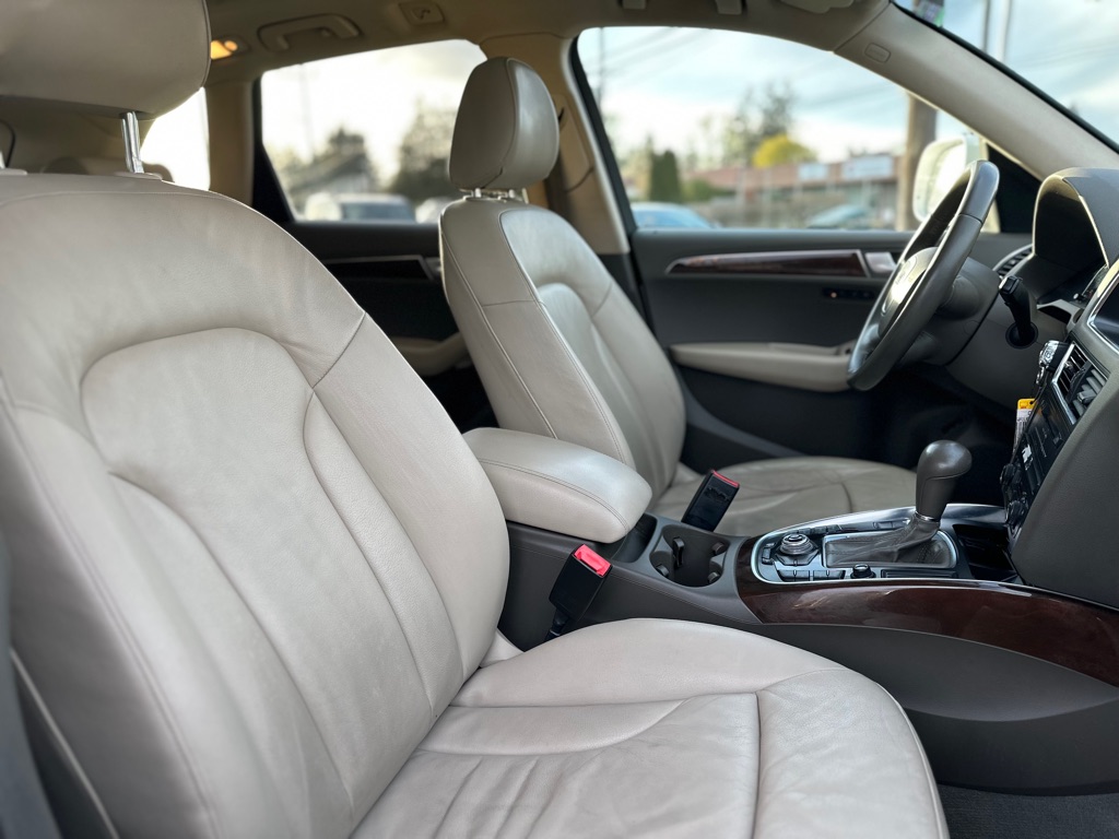 Photo 25 of this AUDI Q5