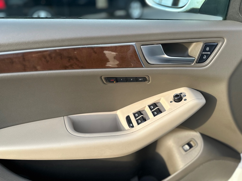 Photo 11 of this AUDI Q5