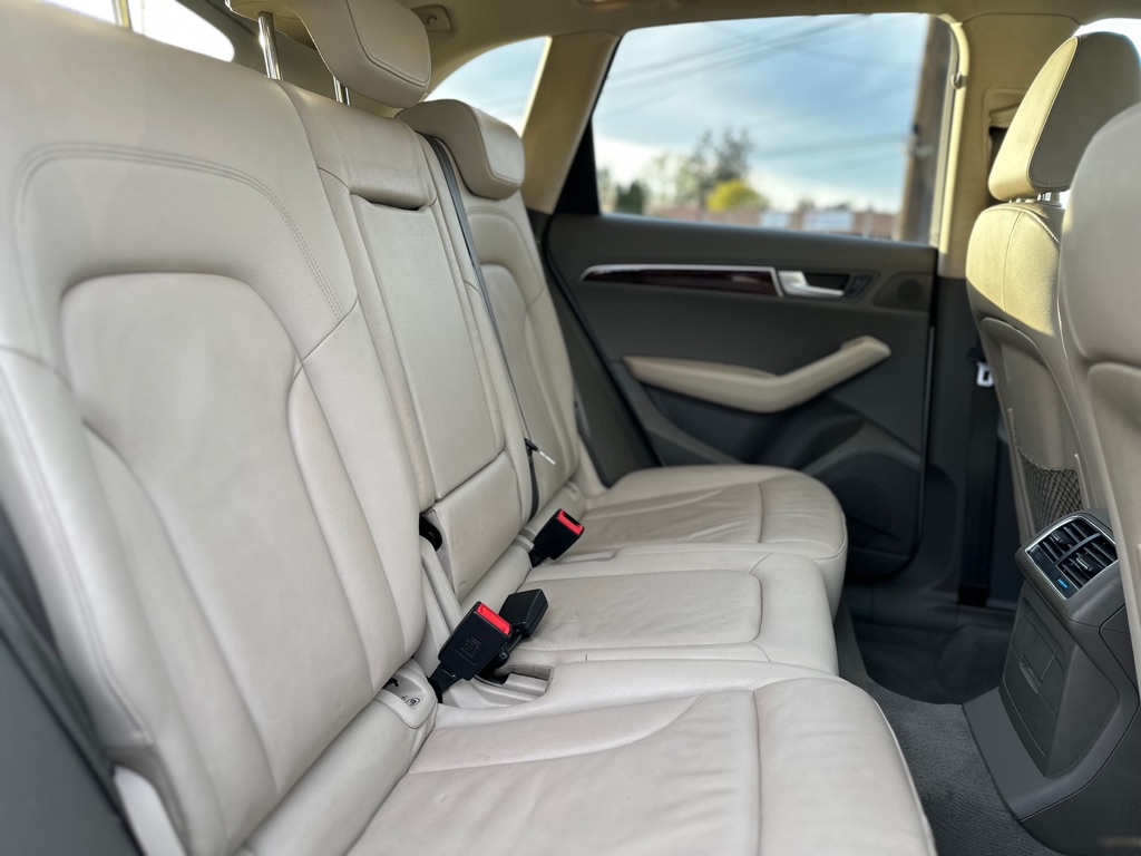 Photo 23 of this AUDI Q5