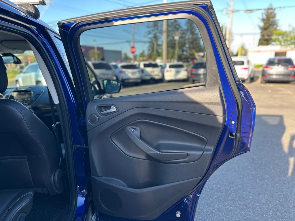 Photo 21 of this FORD ESCAPE