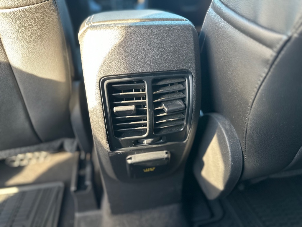Photo 20 of this FORD ESCAPE