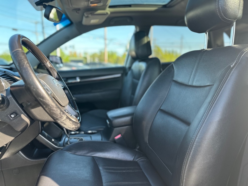 Photo 12 of this KIA SORENTO