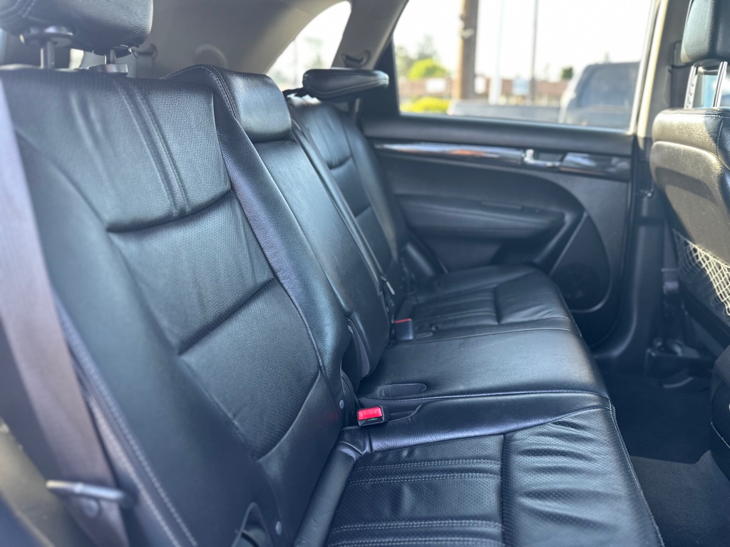 Photo 19 of this KIA SORENTO