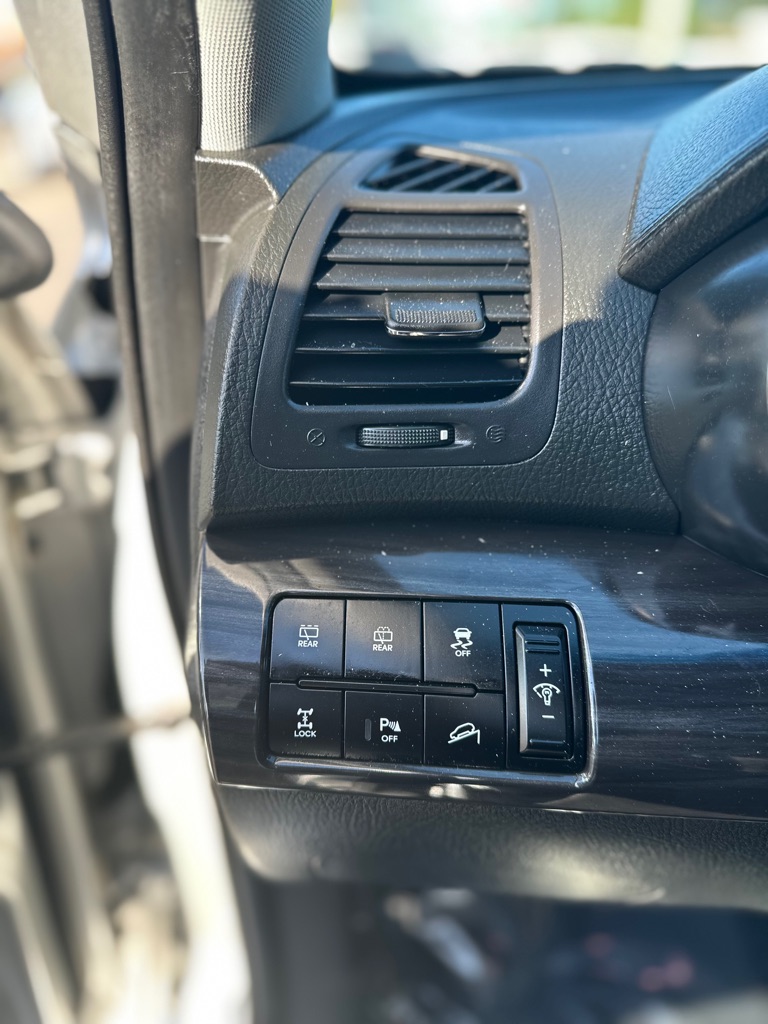 Photo 14 of this KIA SORENTO