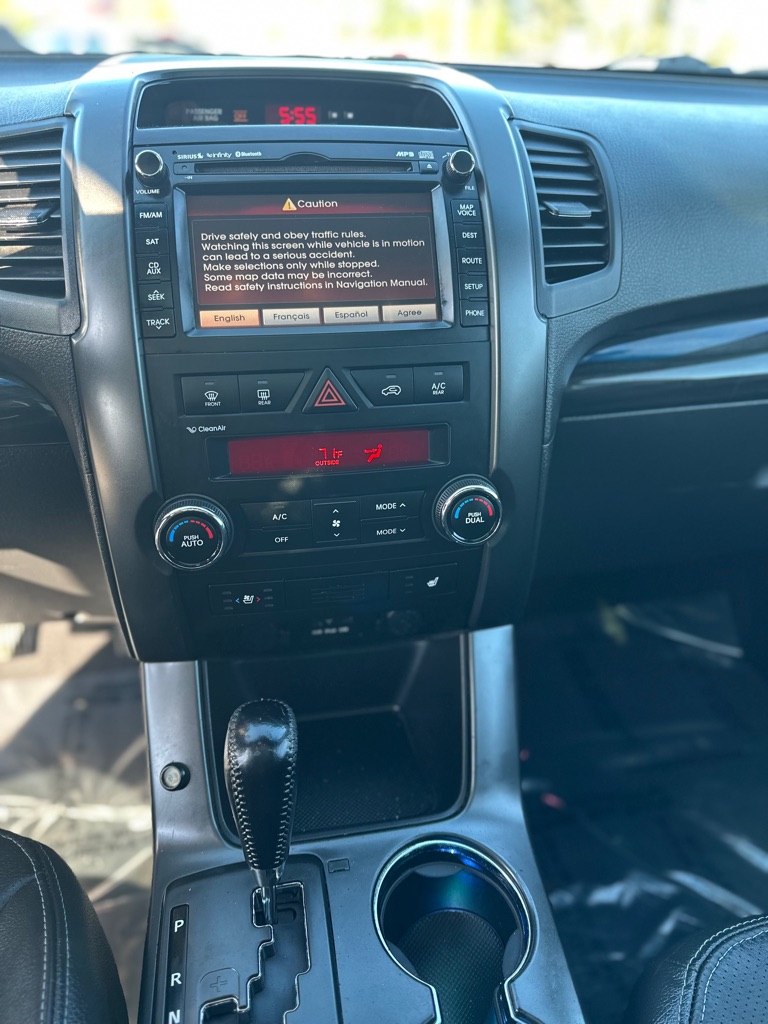Photo 16 of this KIA SORENTO