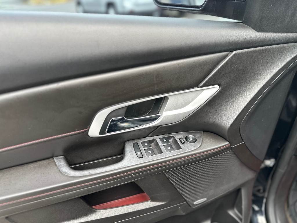 Photo 11 of this GMC TERRAIN