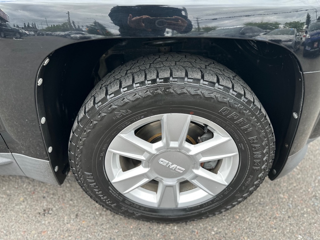 Photo 27 of this GMC TERRAIN