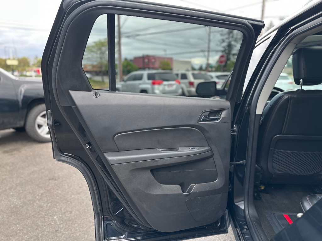 Photo 18 of this GMC TERRAIN