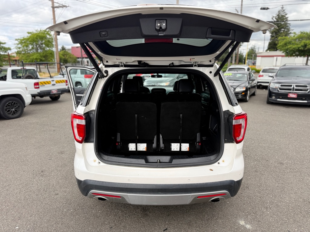 Photo 17 of this FORD EXPLORER