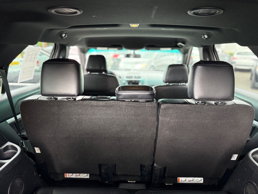 Photo 19 of this FORD EXPLORER