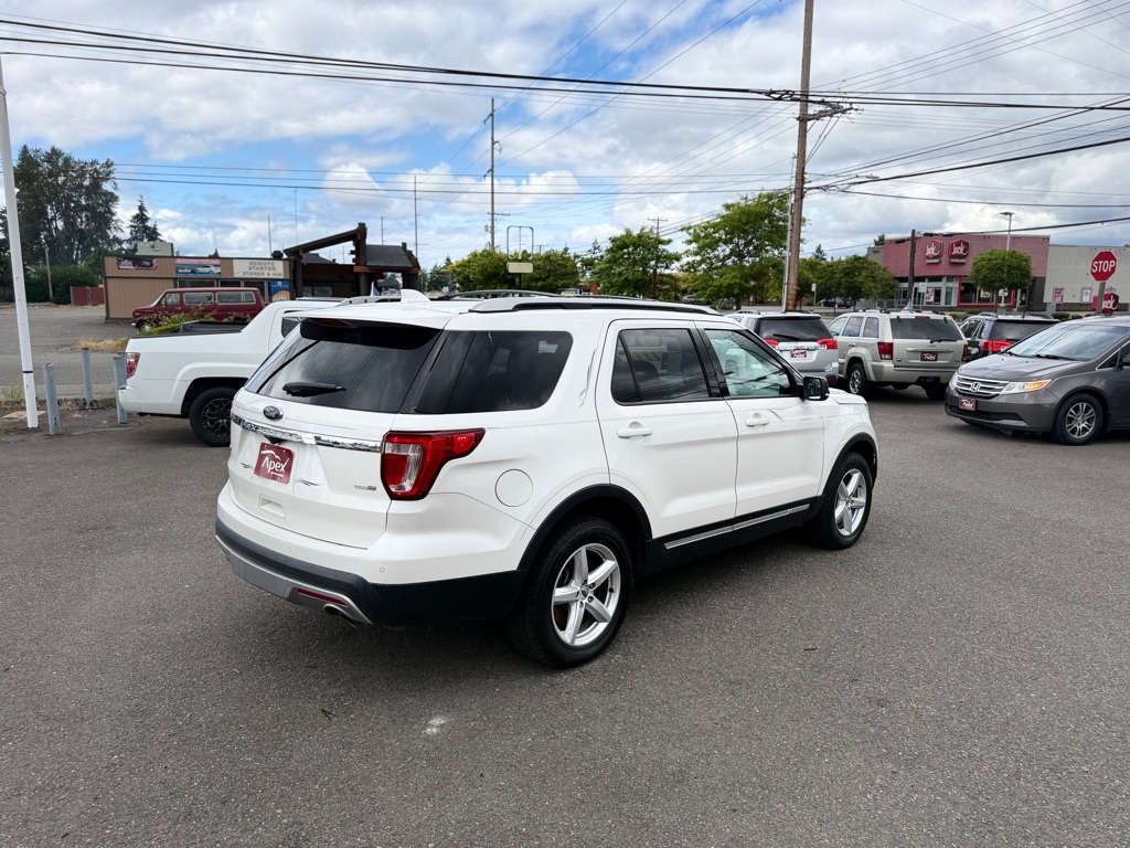 Photo 6 of this FORD EXPLORER