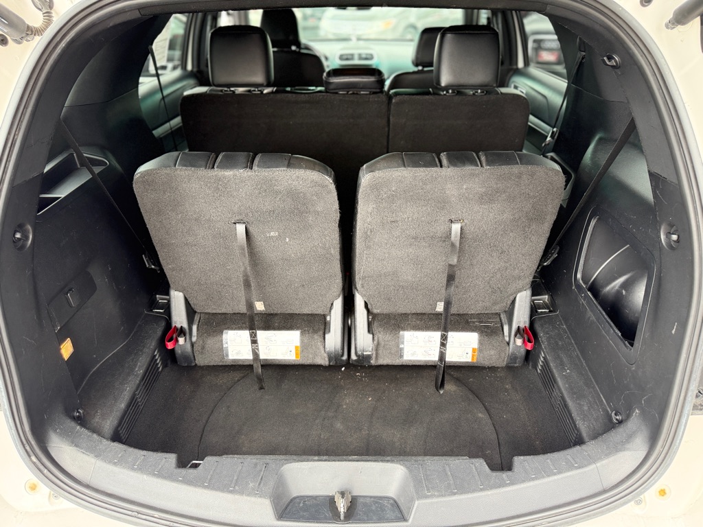 Photo 18 of this FORD EXPLORER