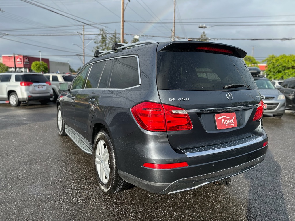 Photo 8 of this MERCEDES-BENZ GL-CLASS