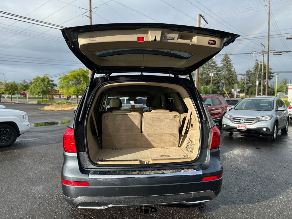 Photo 7 of this MERCEDES-BENZ GL-CLASS