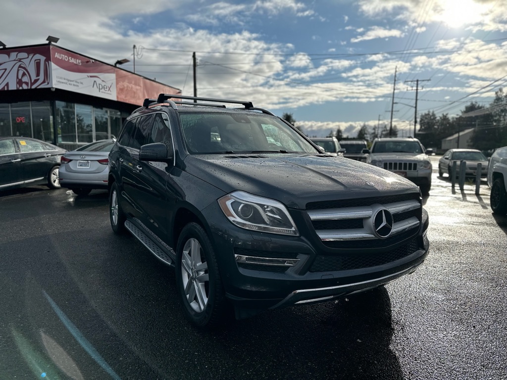 Photo 3 of this MERCEDES-BENZ GL-CLASS