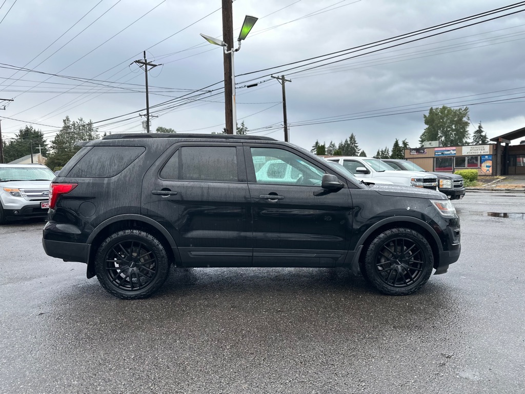Photo 4 of this FORD EXPLORER