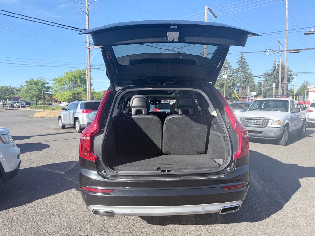 Photo 8 of this VOLVO XC90
