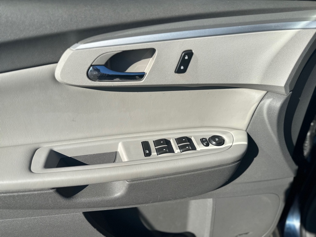 Photo 11 of this CHEVROLET TRAVERSE