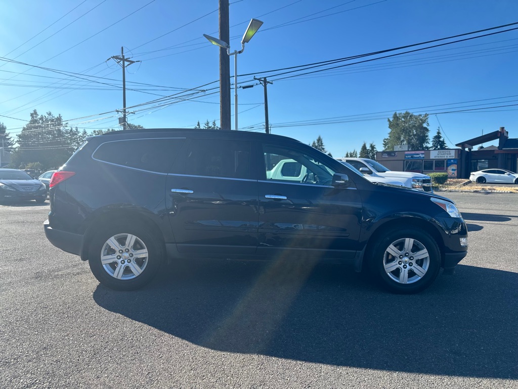 Photo 4 of this CHEVROLET TRAVERSE