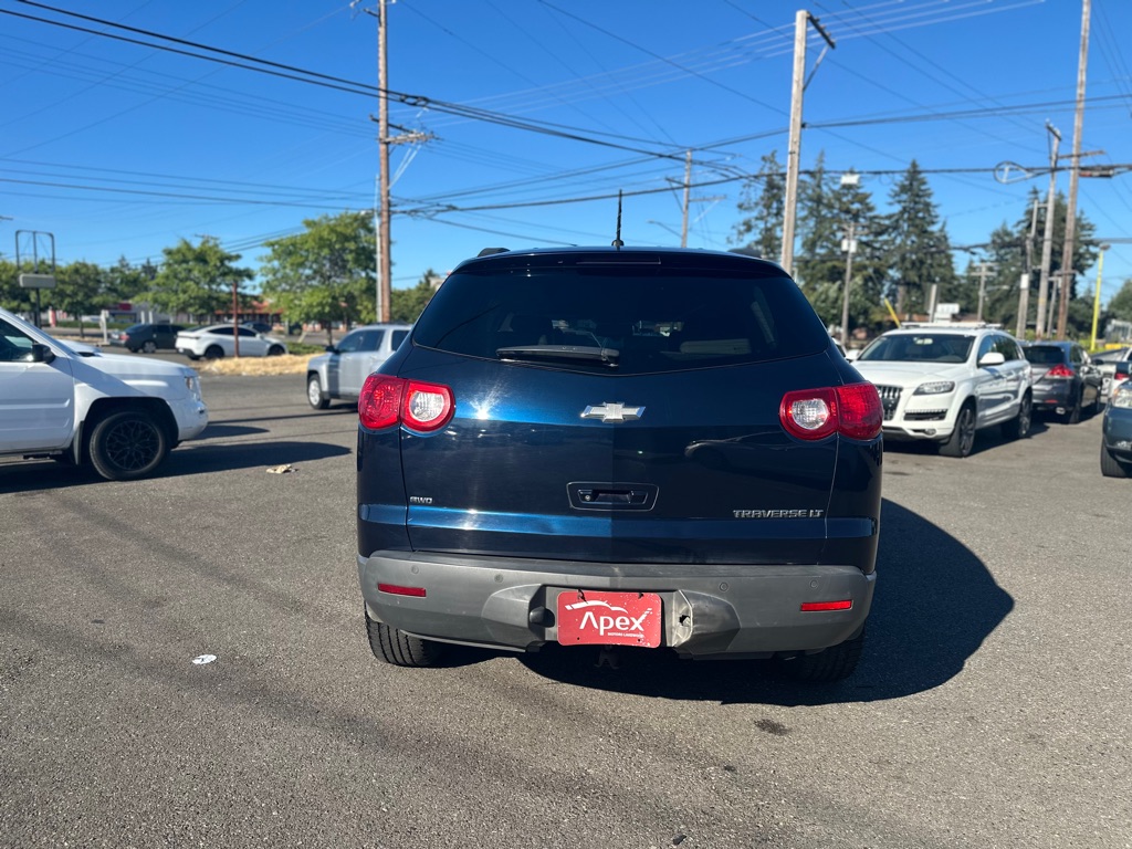 Photo 6 of this CHEVROLET TRAVERSE
