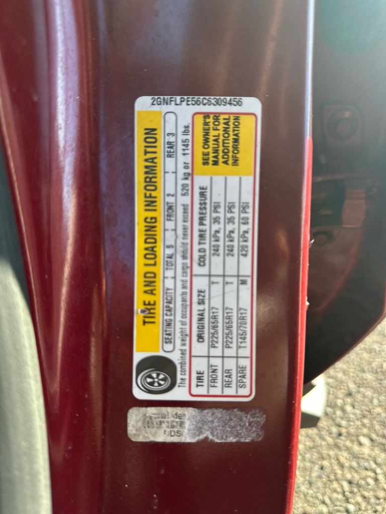 Photo 15 of this CHEVROLET EQUINOX