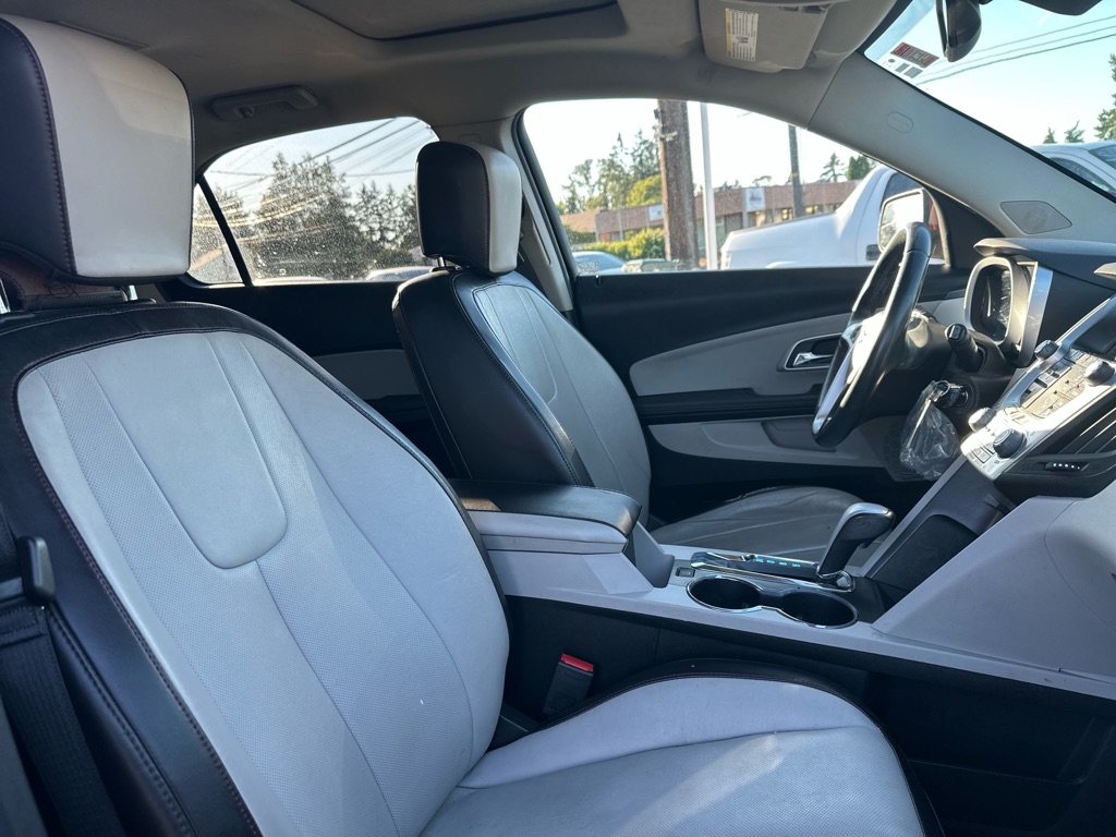 Photo 23 of this CHEVROLET EQUINOX