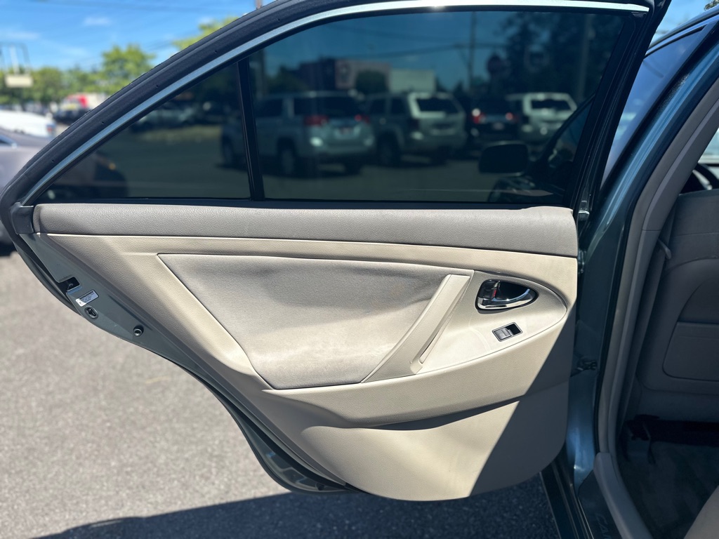 Photo 15 of this TOYOTA CAMRY
