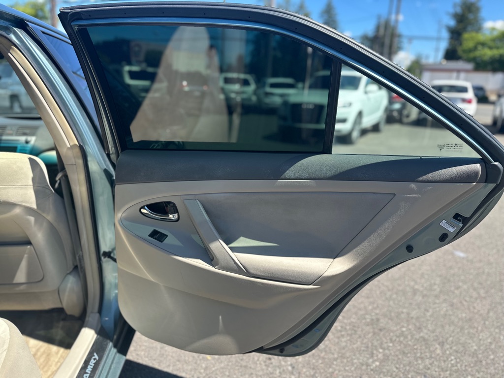 Photo 19 of this TOYOTA CAMRY