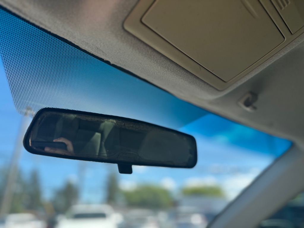Photo 14 of this TOYOTA CAMRY