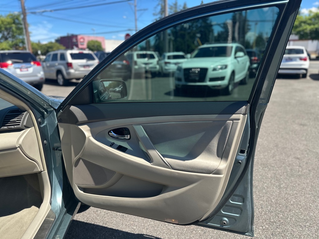Photo 21 of this TOYOTA CAMRY