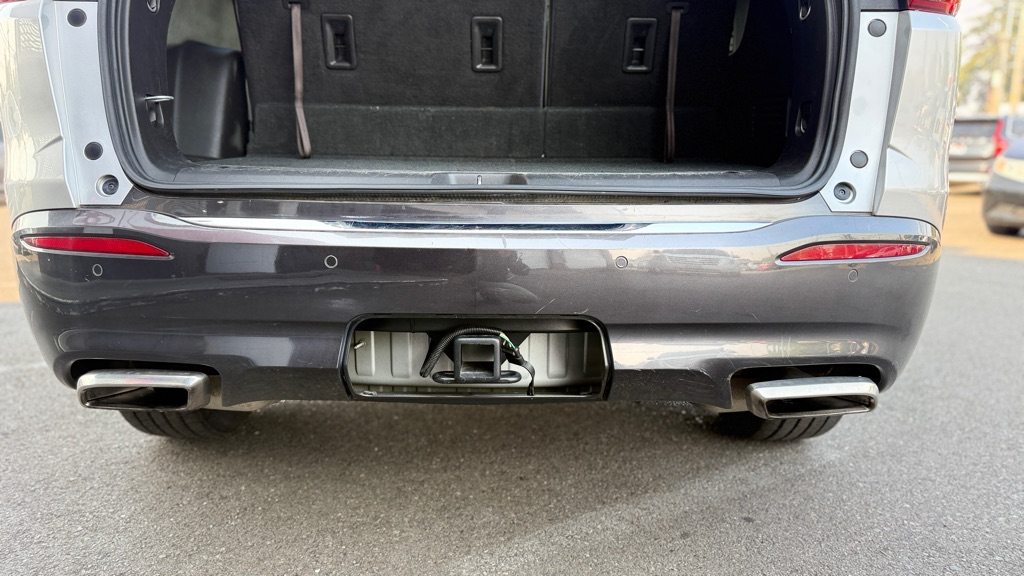 Photo 19 of this BUICK ENCLAVE