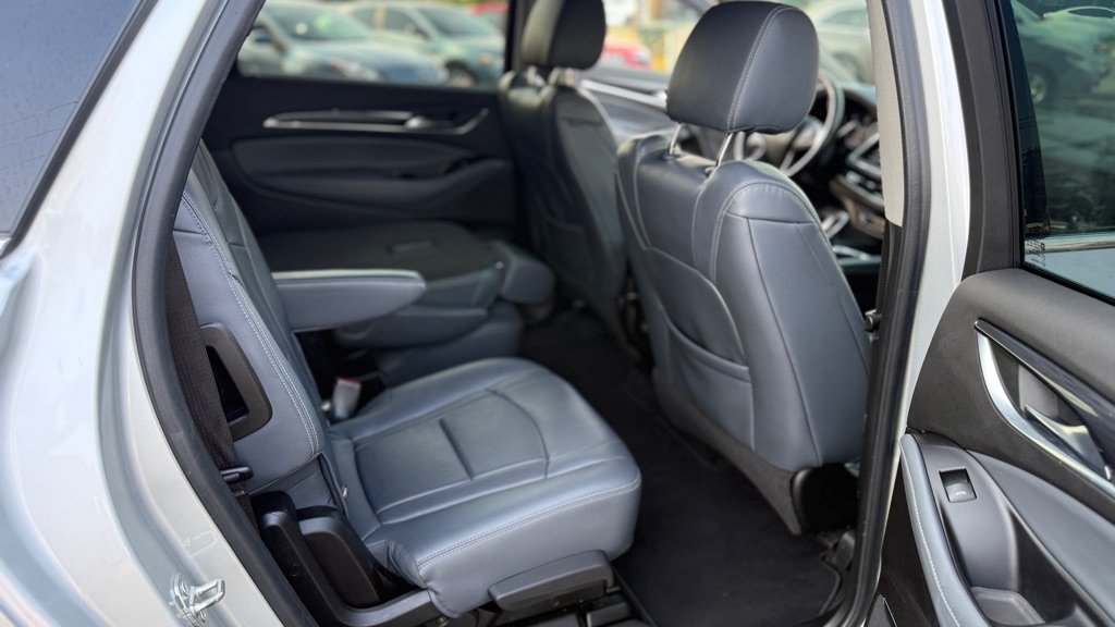 Photo 21 of this BUICK ENCLAVE