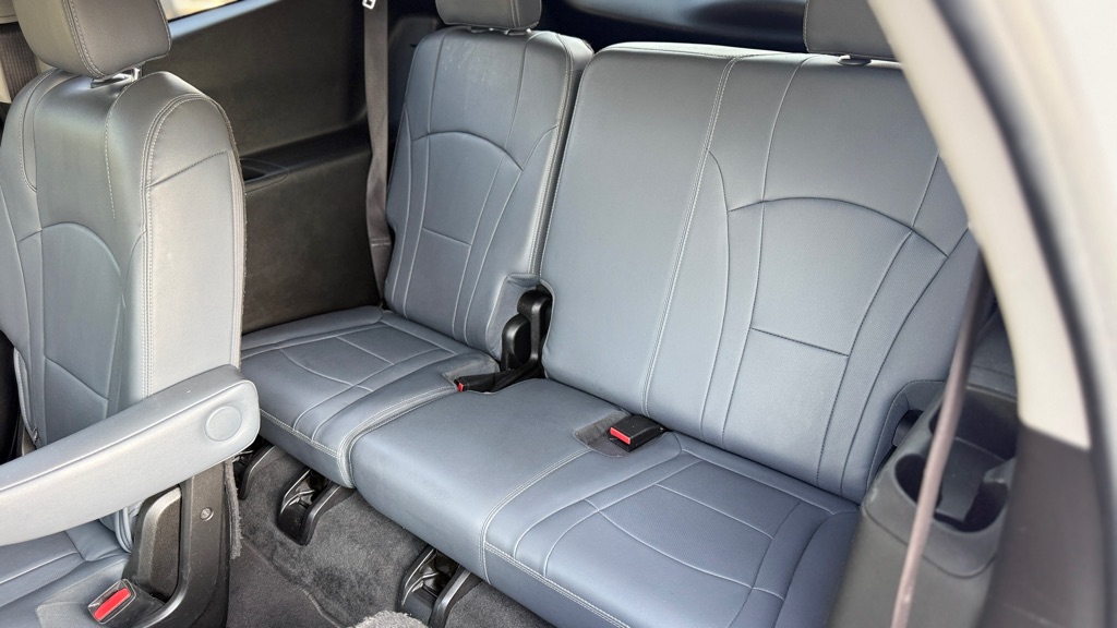 Photo 17 of this BUICK ENCLAVE