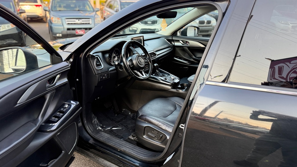 Photo 10 of this MAZDA CX-9