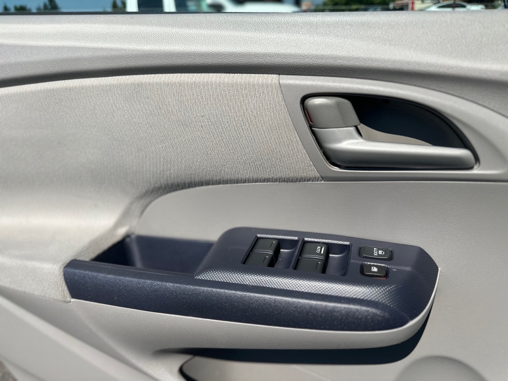 Photo 11 of this HONDA INSIGHT