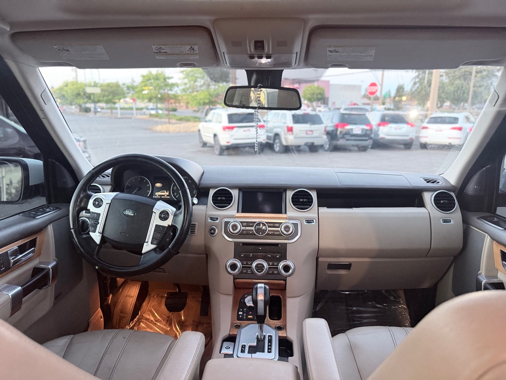 Photo 22 of this LAND ROVER LR4